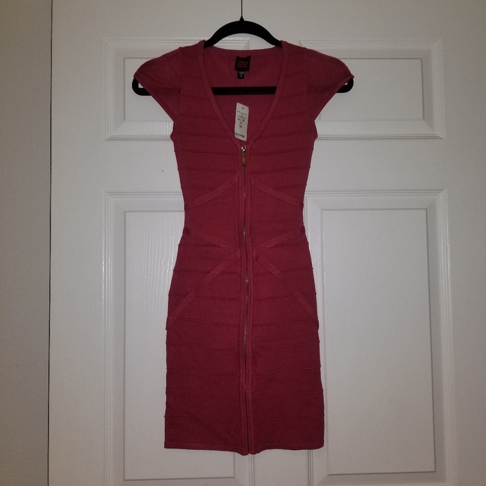 BUNDLE/ 2b BEBE Bodycon dress in pink and black